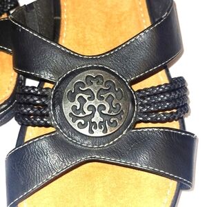 Yuu Vegan Leather Black Sandals Slip On Medallion Abilyn
